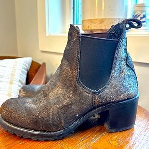 Fry ankle boots metallic pewter shimmer boots.